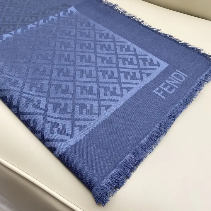 スーパーコピー フェンディ マフラー