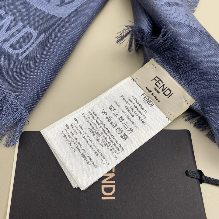 スーパーコピー フェンディ マフラー