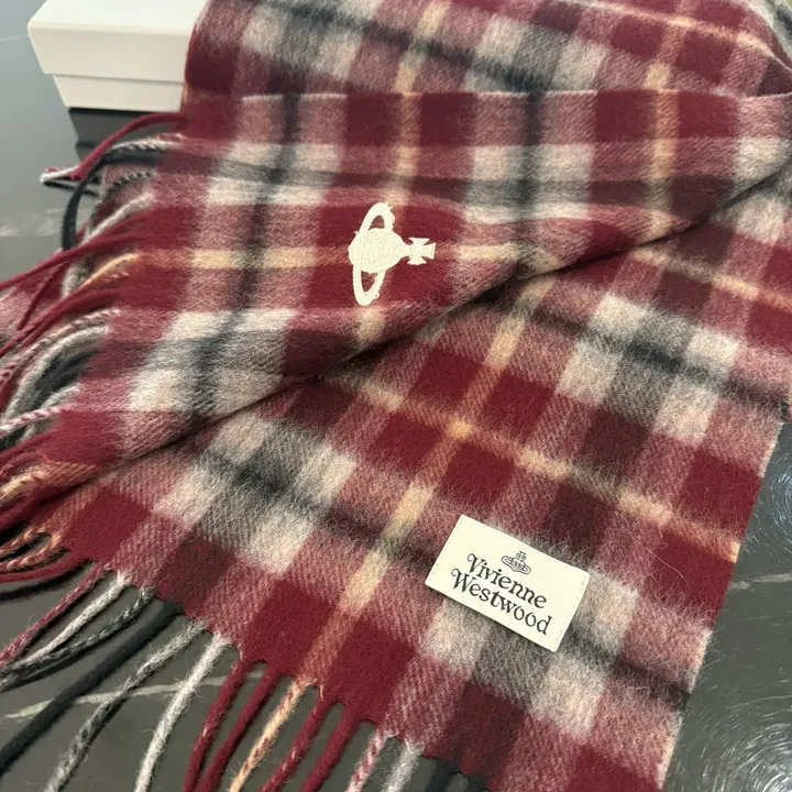 スーパーコピー ヴィヴィアン・ウエストウッド マフラー