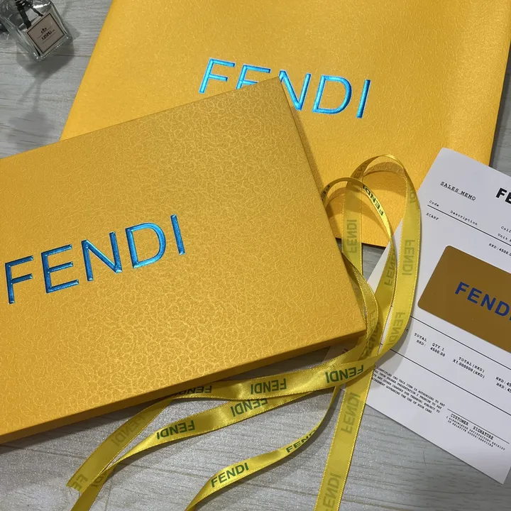 スーパーコピー フェンディ マフラー