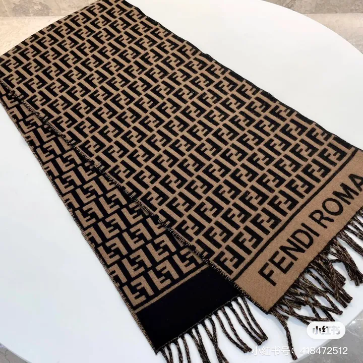 スーパーコピー フェンディ マフラー