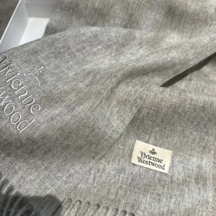 スーパーコピー ヴィヴィアン・ウエストウッド マフラー