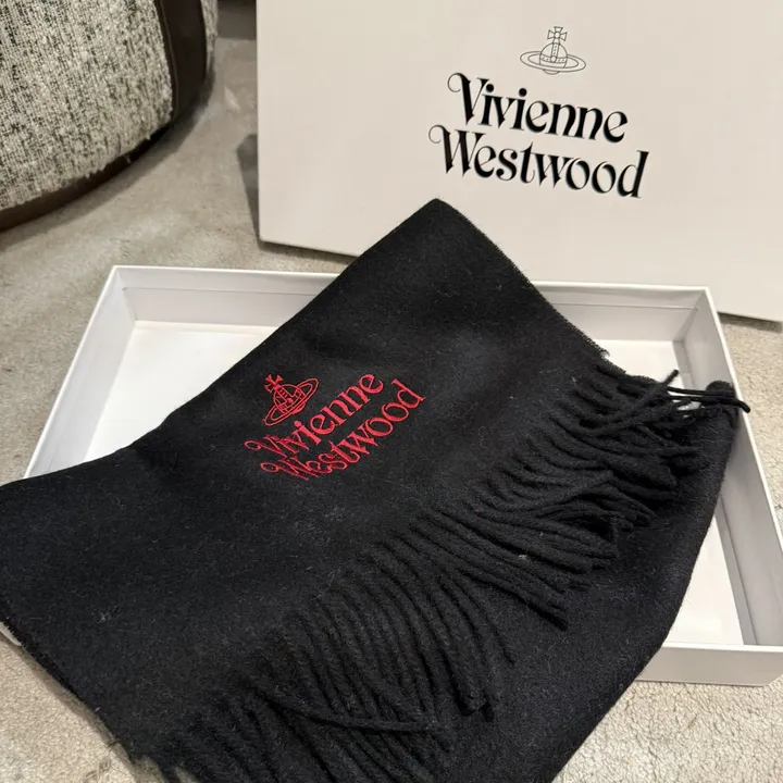 スーパーコピー ヴィヴィアン・ウエストウッド マフラー