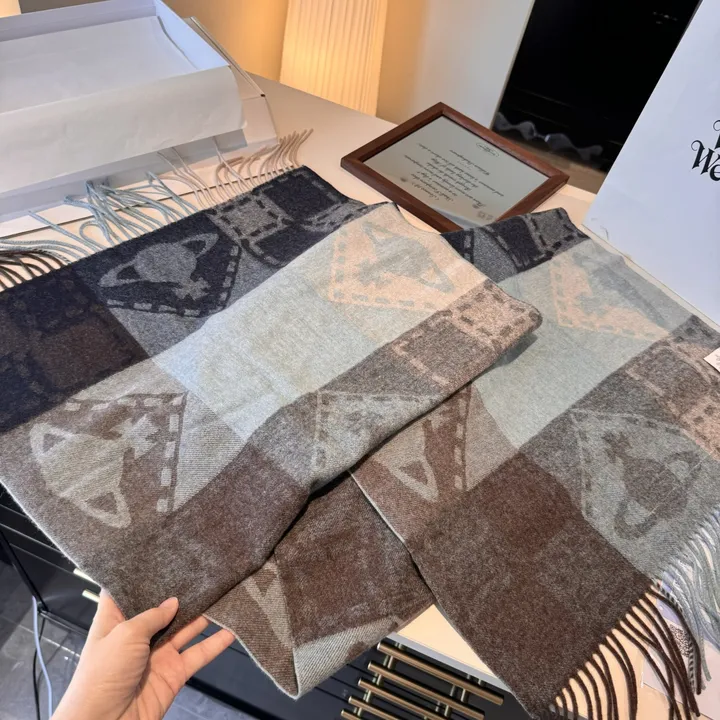 スーパーコピー ヴィヴィアン・ウエストウッド マフラー