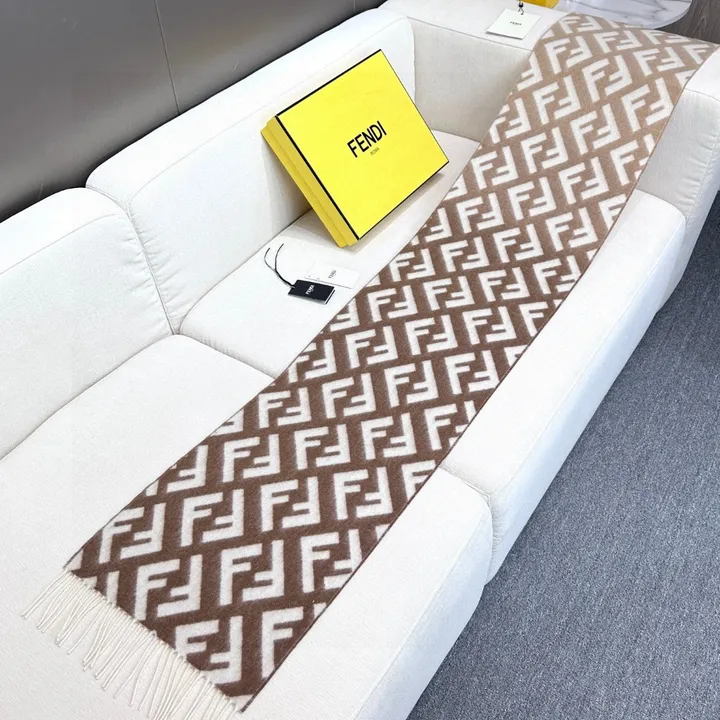 スーパーコピー フェンディ マフラー