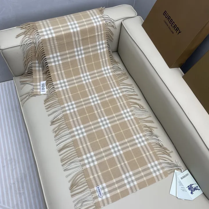 スーパーコピー バーバリー ス マフラー