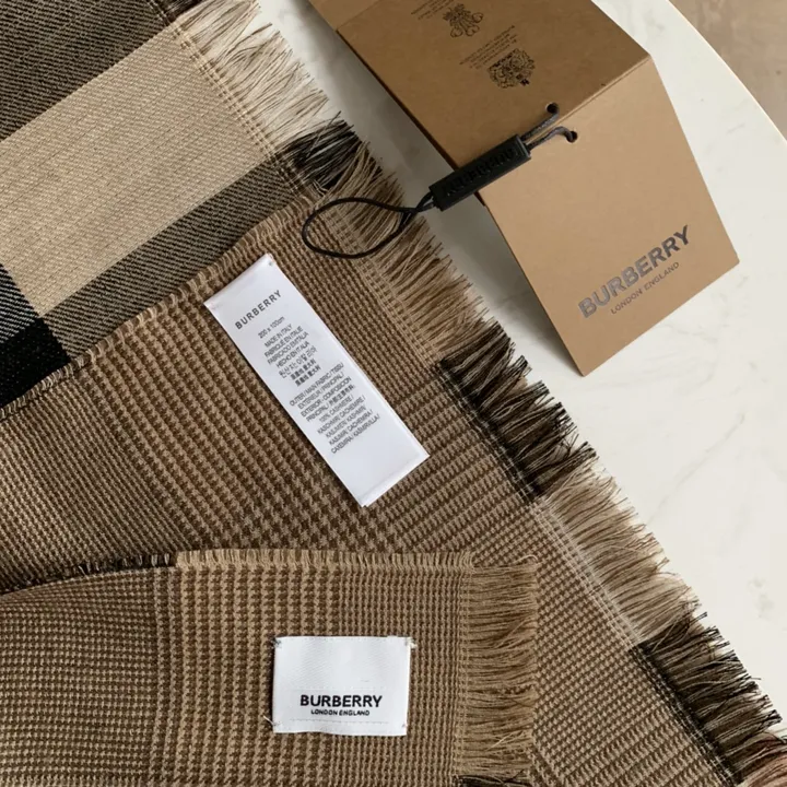 スーパーコピー バーバリー ス マフラー