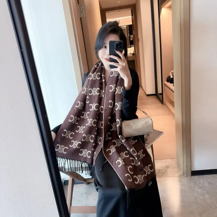 スーパーコピー セリーヌ マフラー