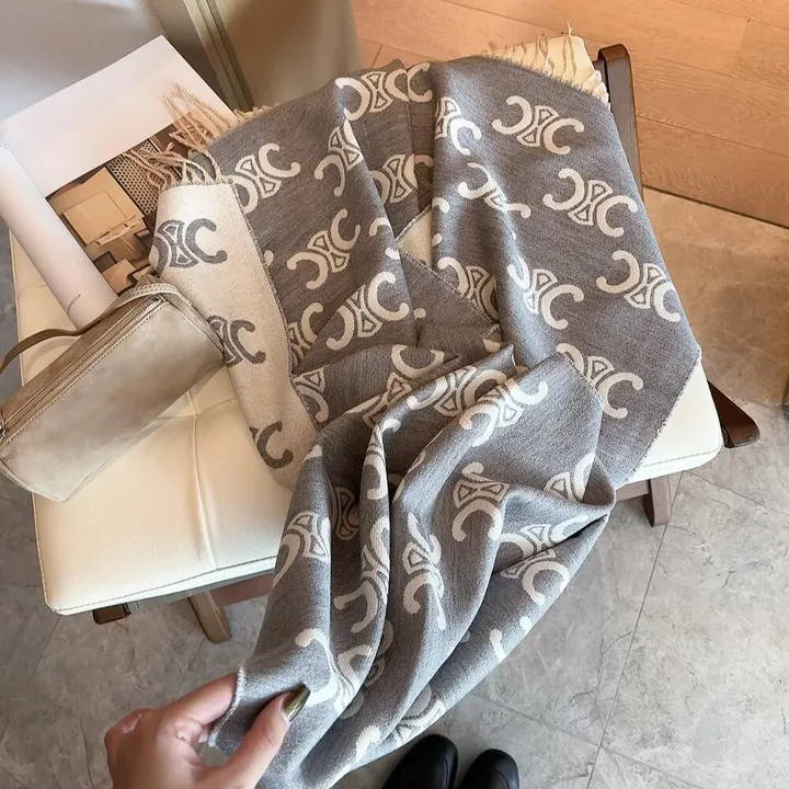 スーパーコピー セリーヌ マフラー