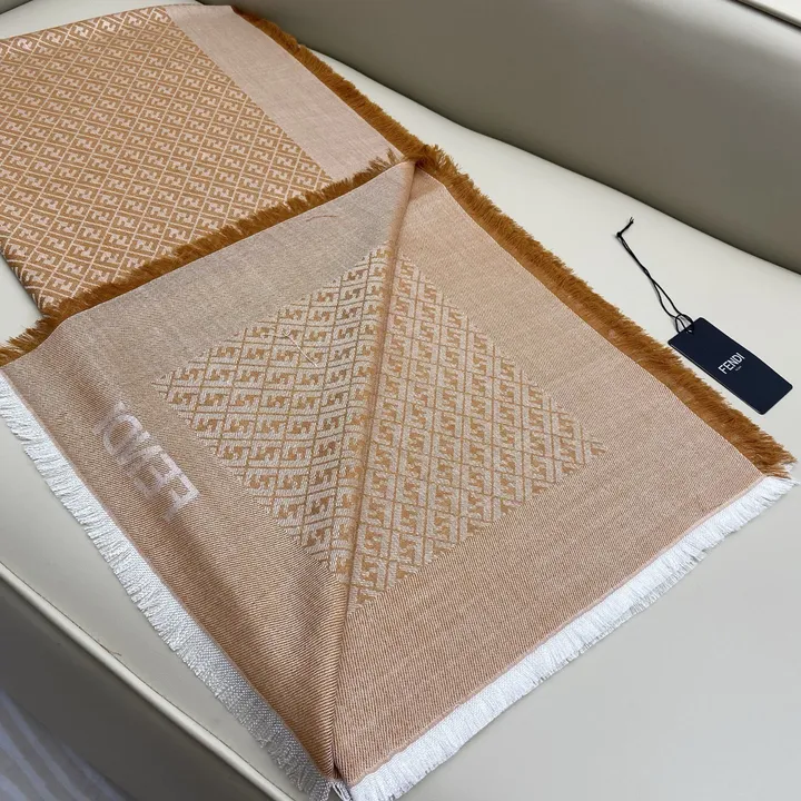 スーパーコピー フェンディ マフラー