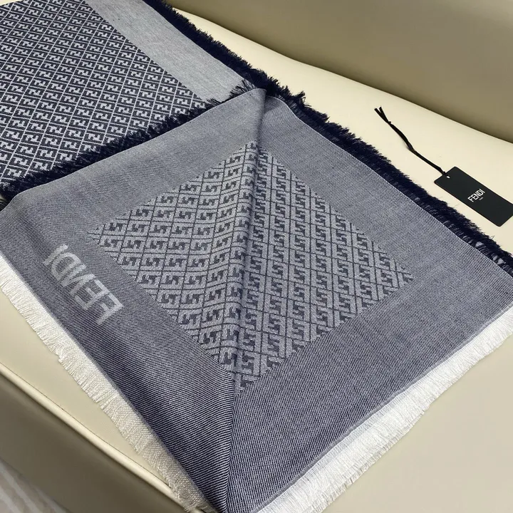 スーパーコピー フェンディ マフラー