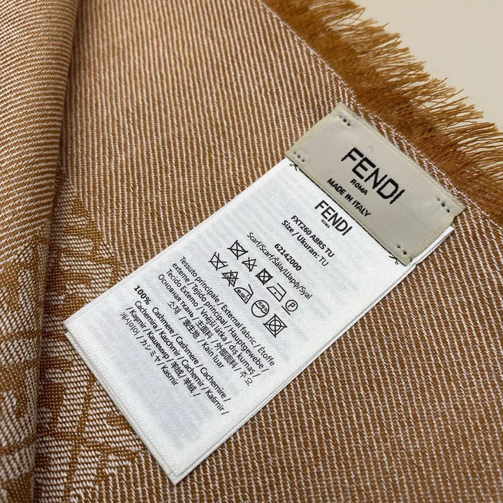 スーパーコピー フェンディ マフラー