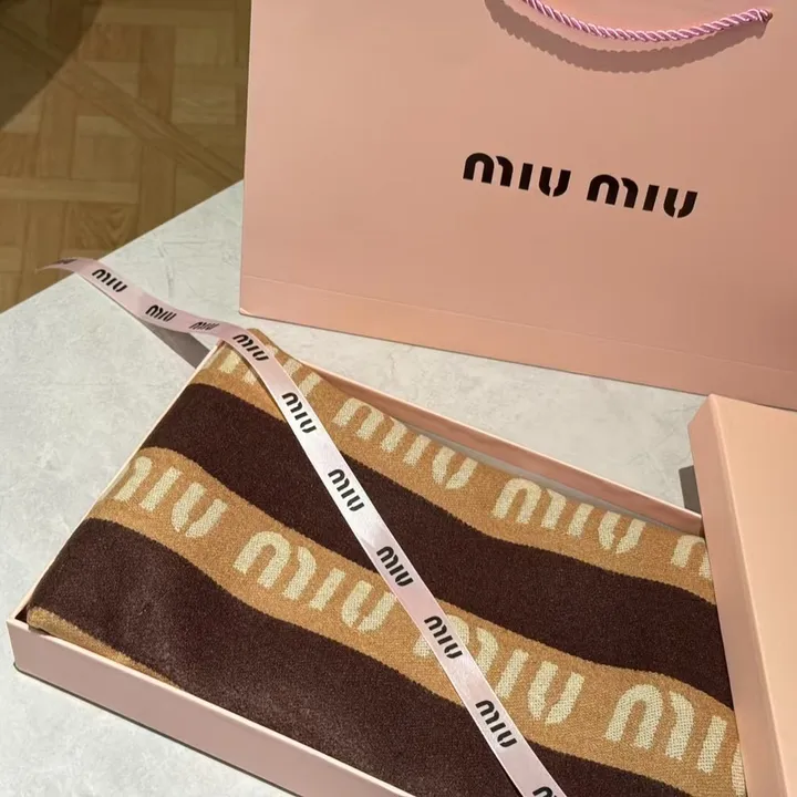 スーパーコピー フェンディ マフラー