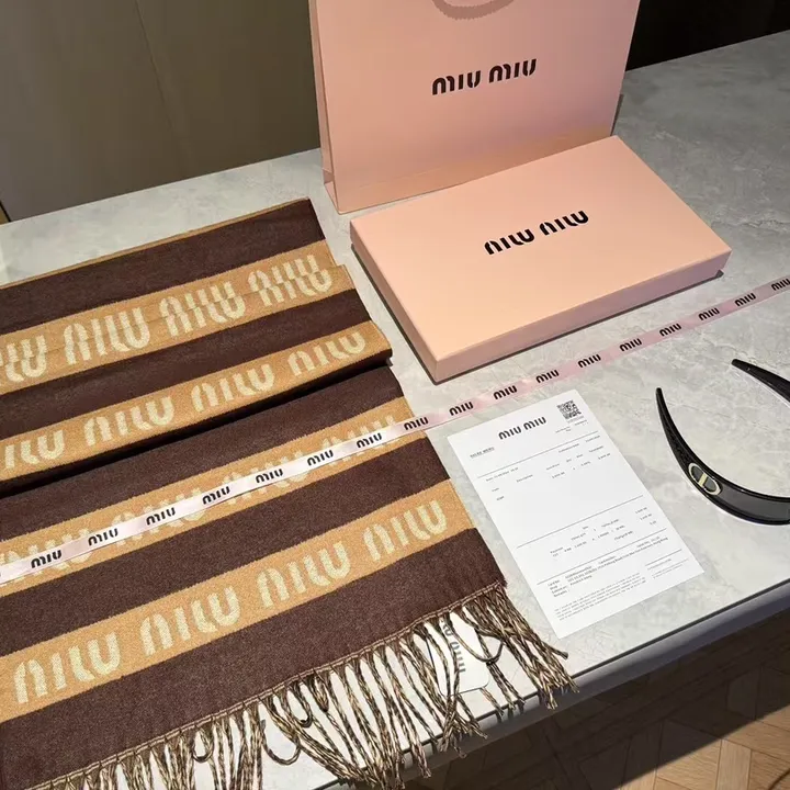 スーパーコピー フェンディ マフラー