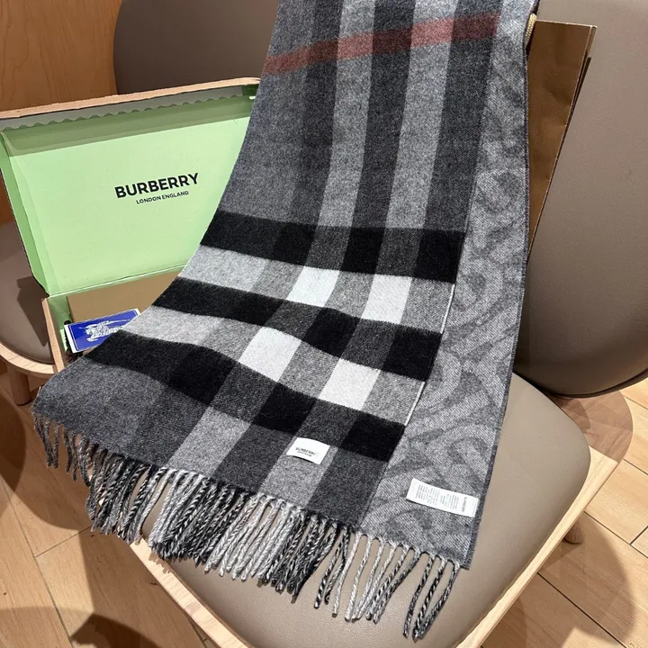 スーパーコピー バーバリー ス マフラー