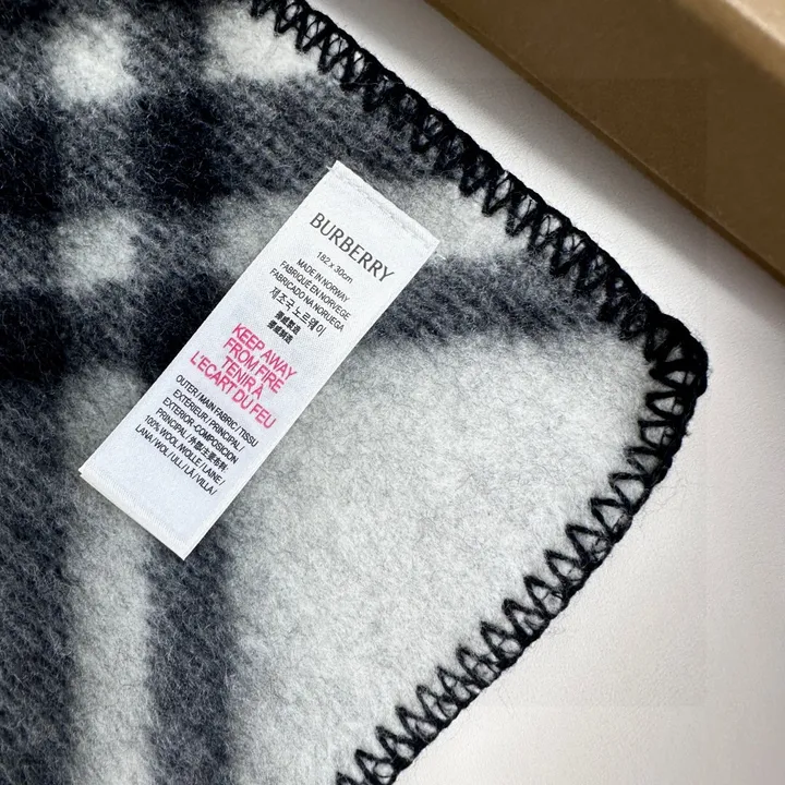 スーパーコピー バーバリー ス マフラー