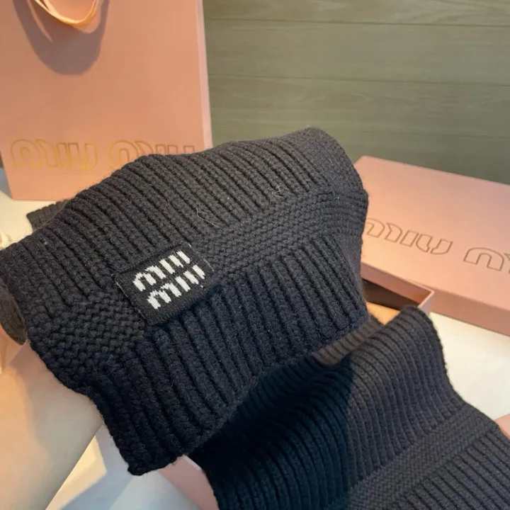 スーパーコピー ミュウミュウ マフラー