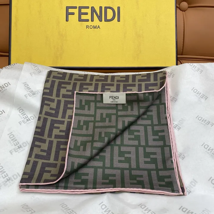 スーパーコピー フェンディ マフラー