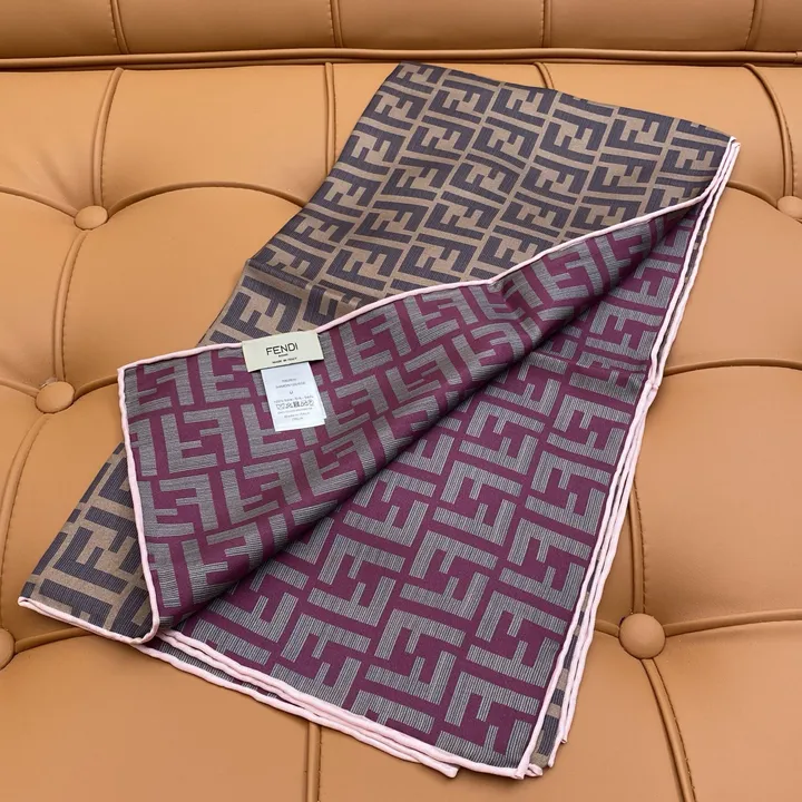 スーパーコピー フェンディ マフラー