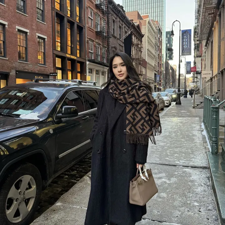 スーパーコピー フェンディ マフラー