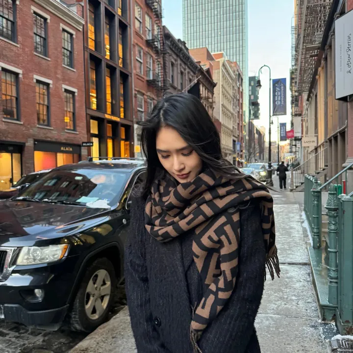 スーパーコピー フェンディ マフラー