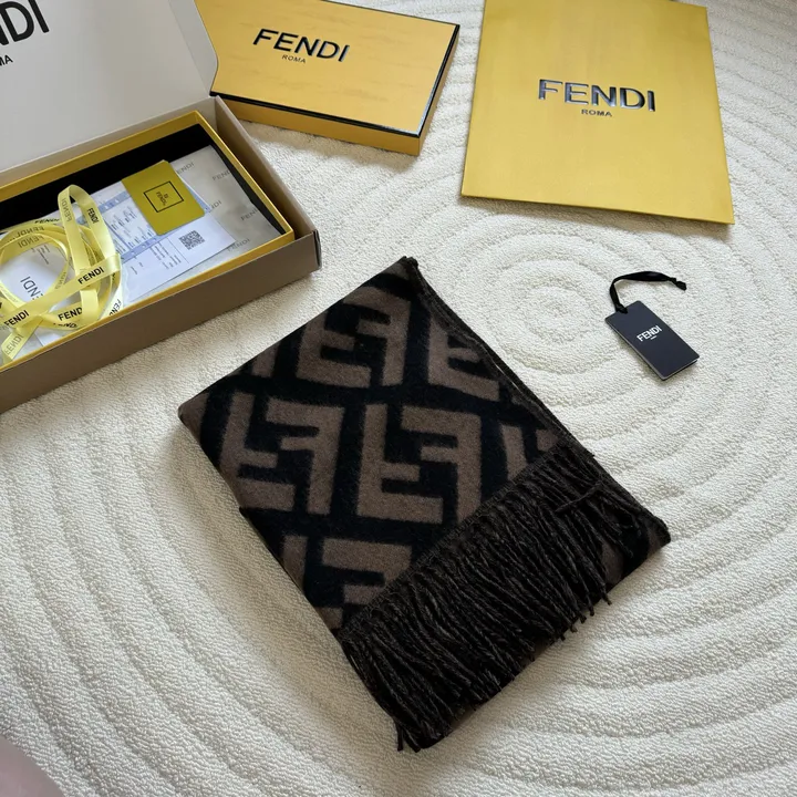 スーパーコピー フェンディ マフラー