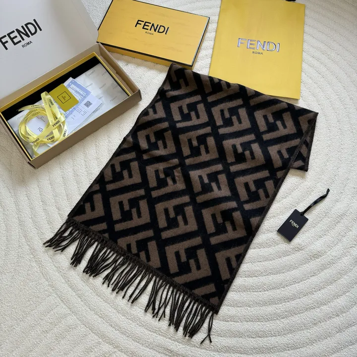 スーパーコピー フェンディ マフラー