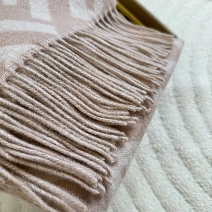 スーパーコピー フェンディ マフラー