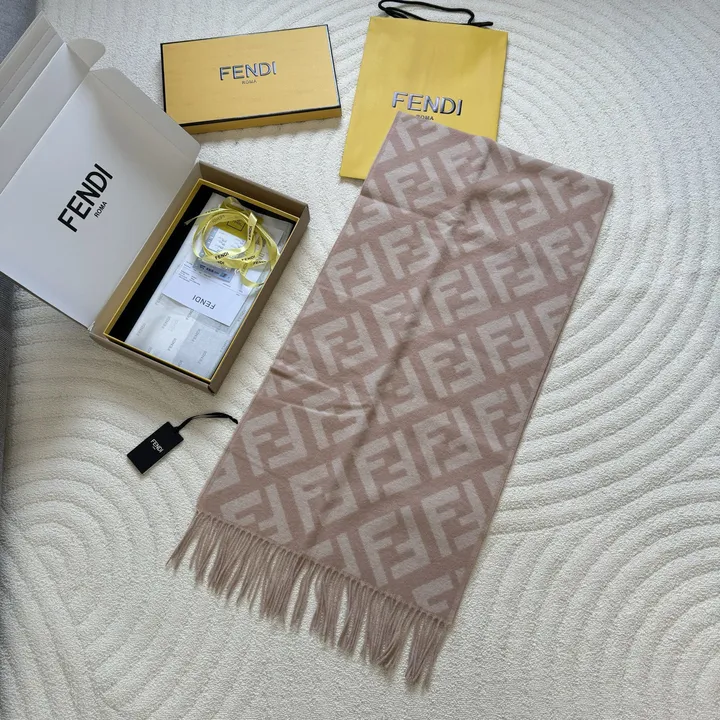 スーパーコピー フェンディ マフラー