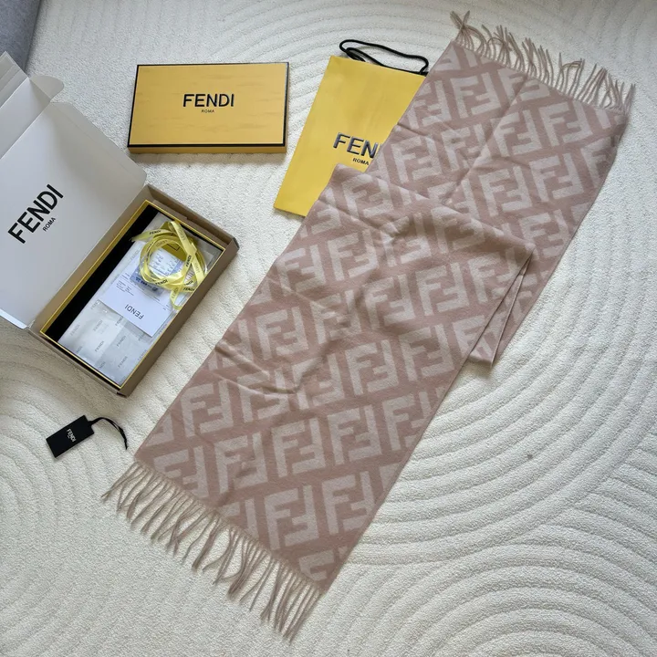 スーパーコピー フェンディ マフラー