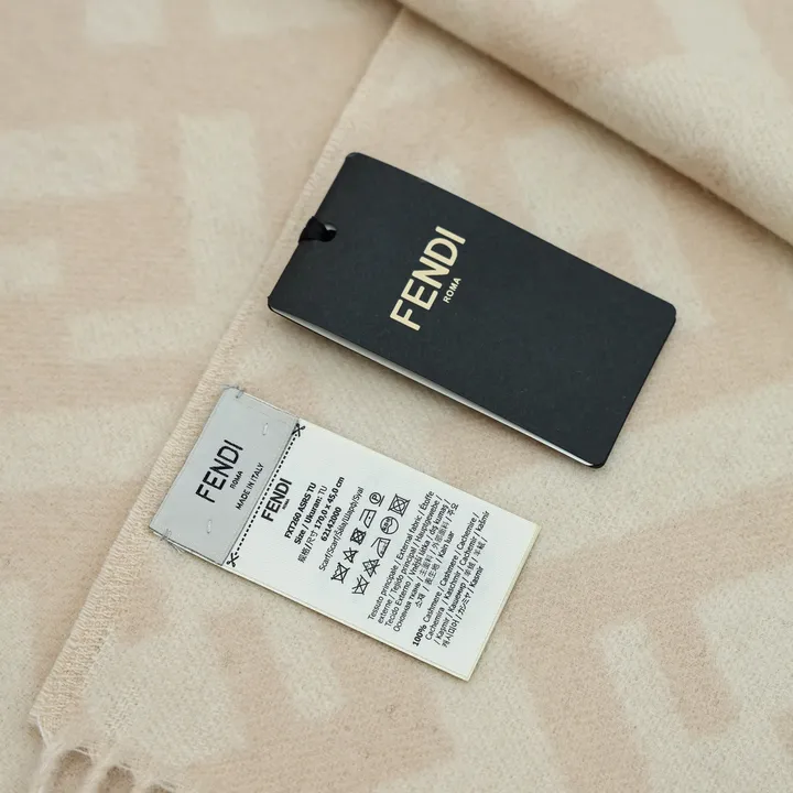 スーパーコピー フェンディ マフラー