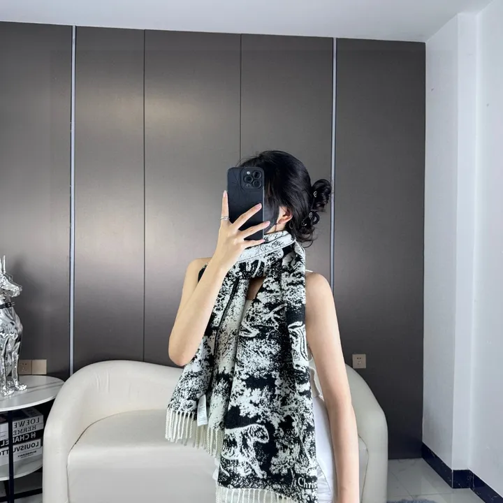 スーパーコピー ディオール マフラー