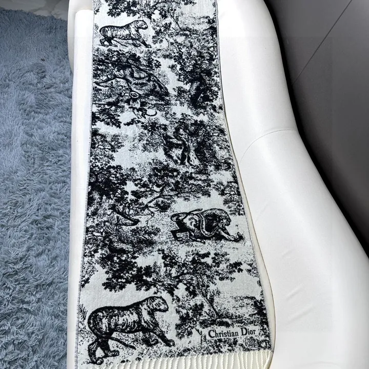 スーパーコピー ディオール マフラー