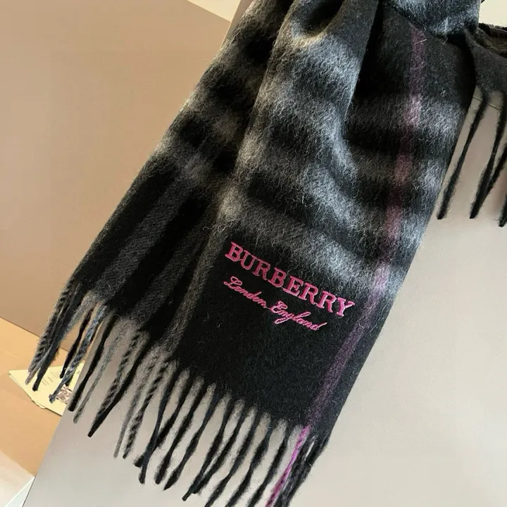 スーパーコピー バレンシアガ マフラー