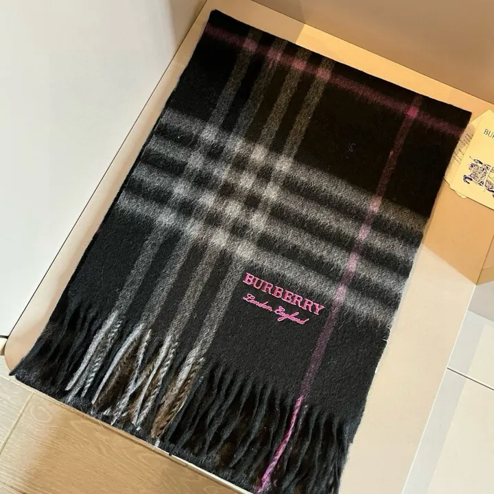 スーパーコピー バレンシアガ マフラー