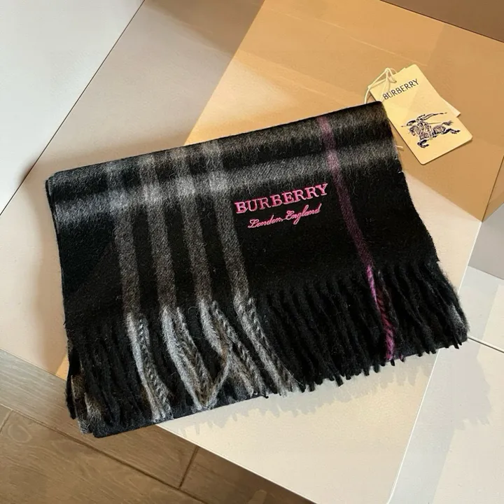 スーパーコピー バレンシアガ マフラー