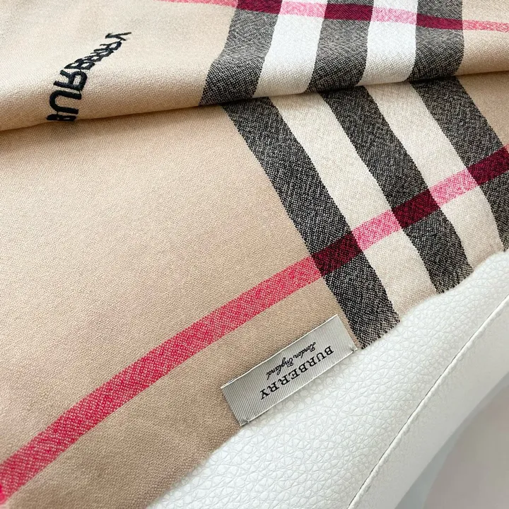 スーパーコピー バーバリー ス マフラー