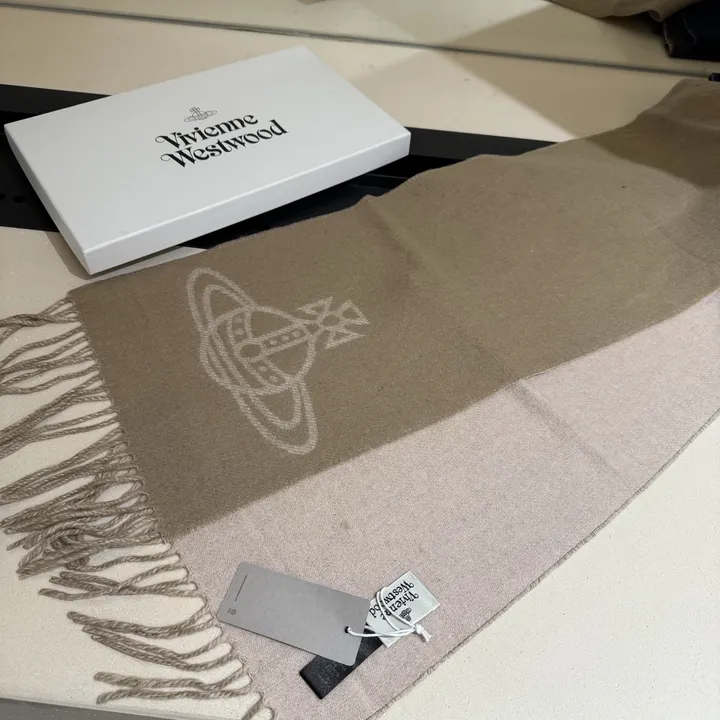 スーパーコピー ヴィヴィアン・ウエストウッド マフラー