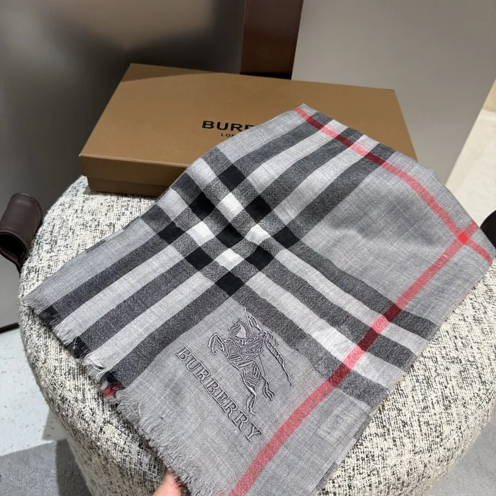 スーパーコピー バーバリー ス マフラー