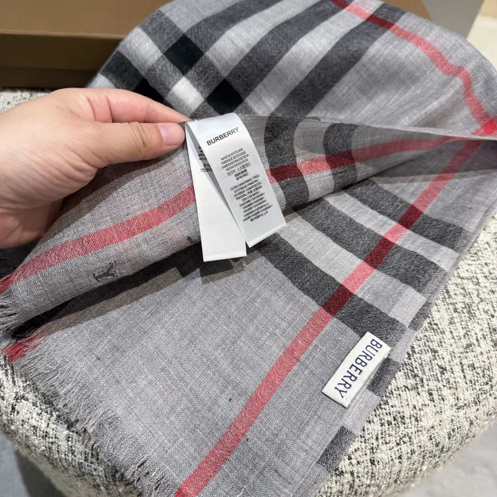 スーパーコピー バーバリー ス マフラー