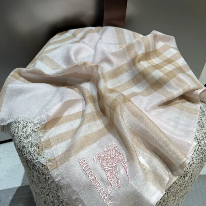 スーパーコピー バーバリー ス マフラー