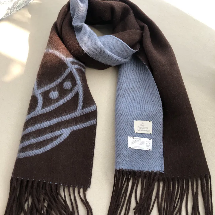 スーパーコピー ヴィヴィアン・ウエストウッド マフラー