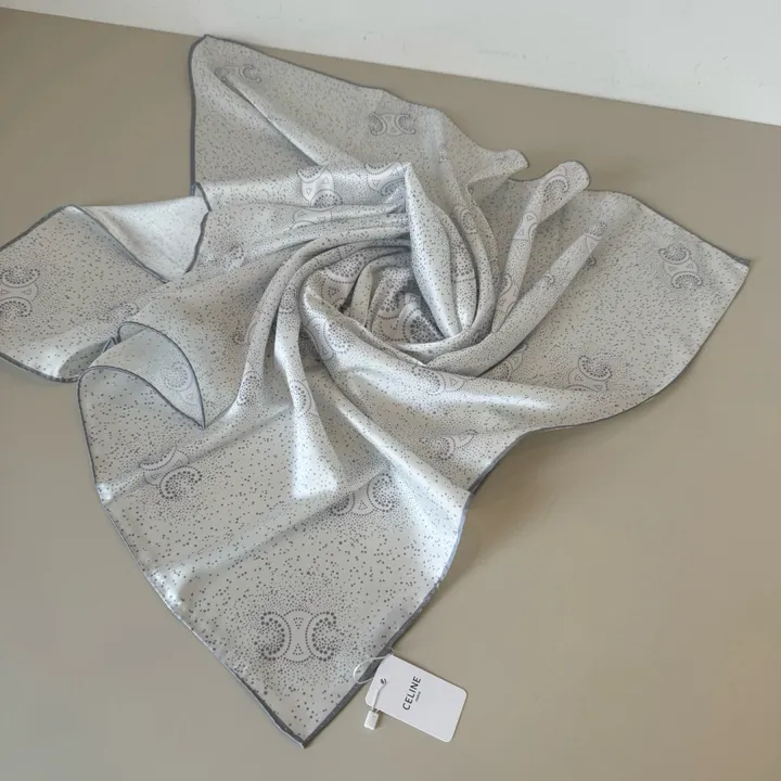 スーパーコピー セリーヌ マフラー