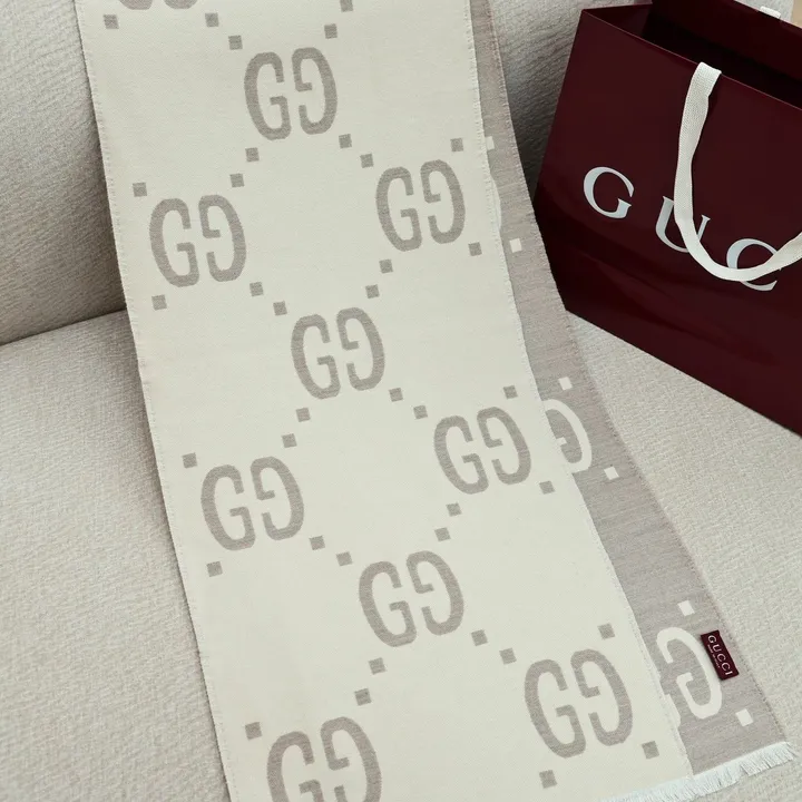 スーパーコピー グッチ マフラー