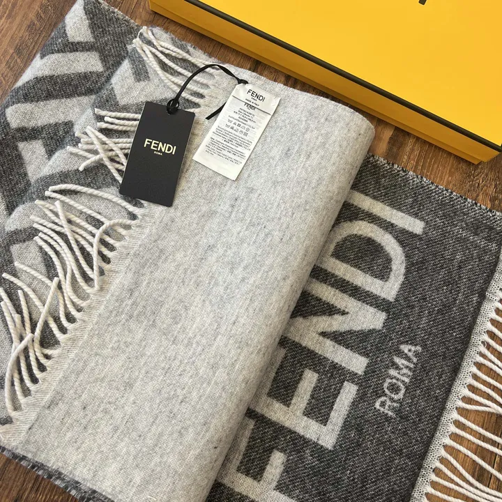 スーパーコピー フェンディ マフラー