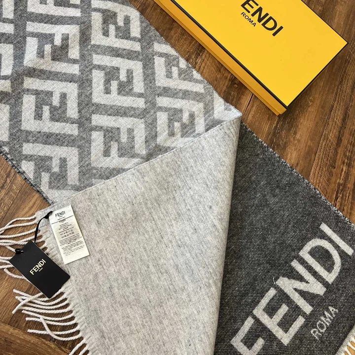 スーパーコピー フェンディ マフラー