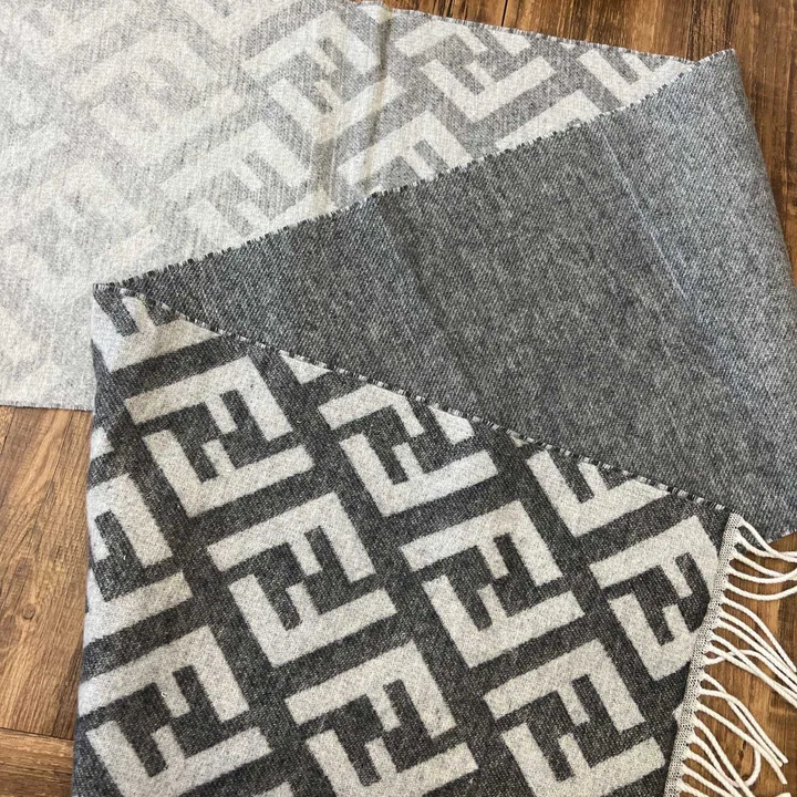 スーパーコピー フェンディ マフラー