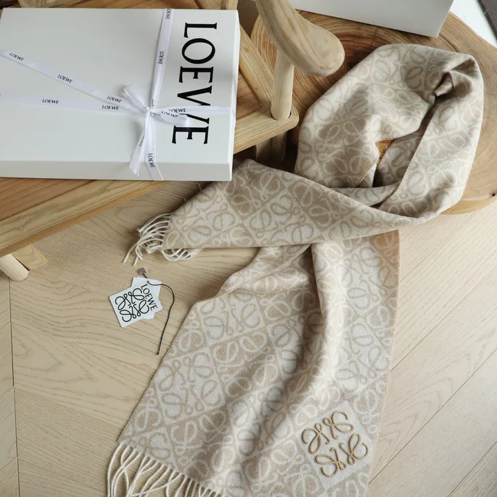 スーパーコピー ロエベ マフラー