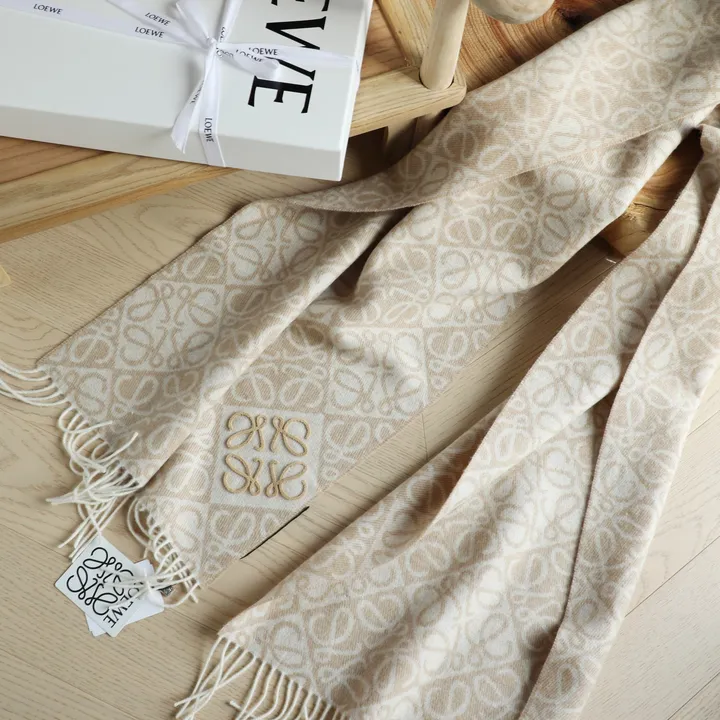 スーパーコピー ロエベ マフラー