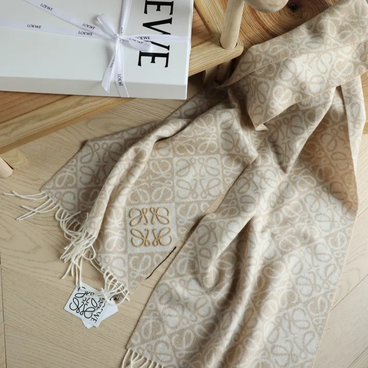 スーパーコピー ロエベ マフラー